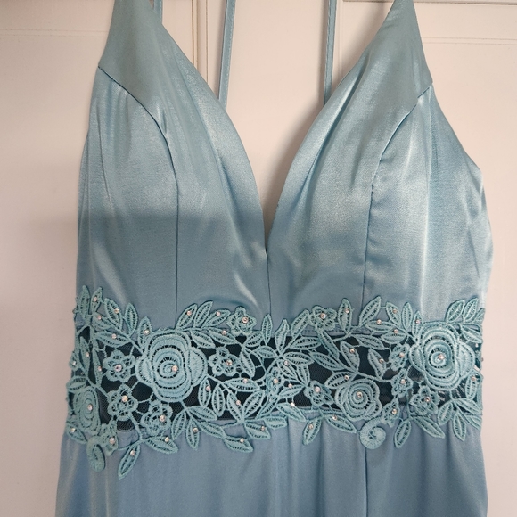 NWT Prom/Formal Dress - Picture 4 of 7